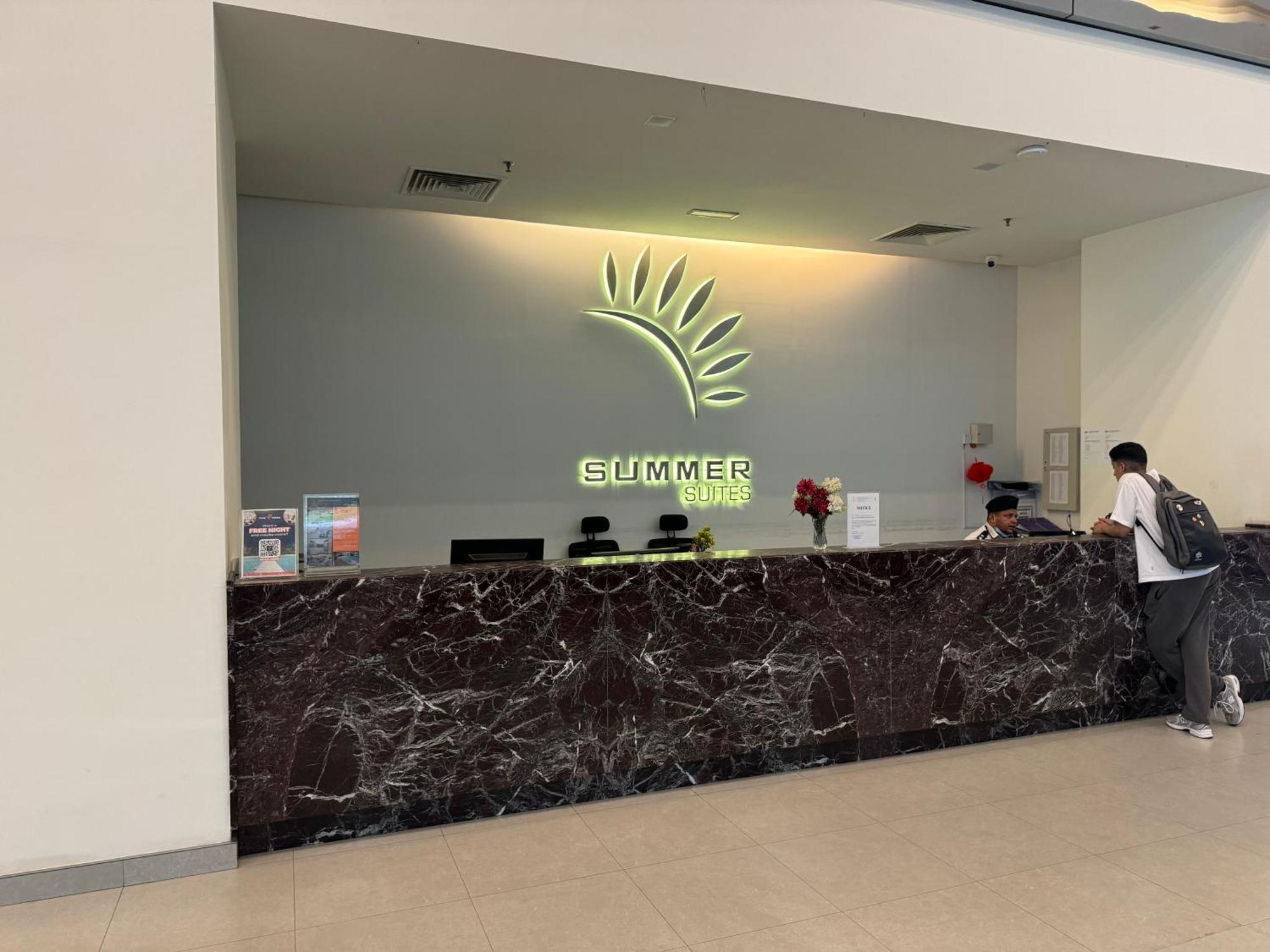 Summer Suites Klcc By Classy Kuala Lumpur Bagian luar foto