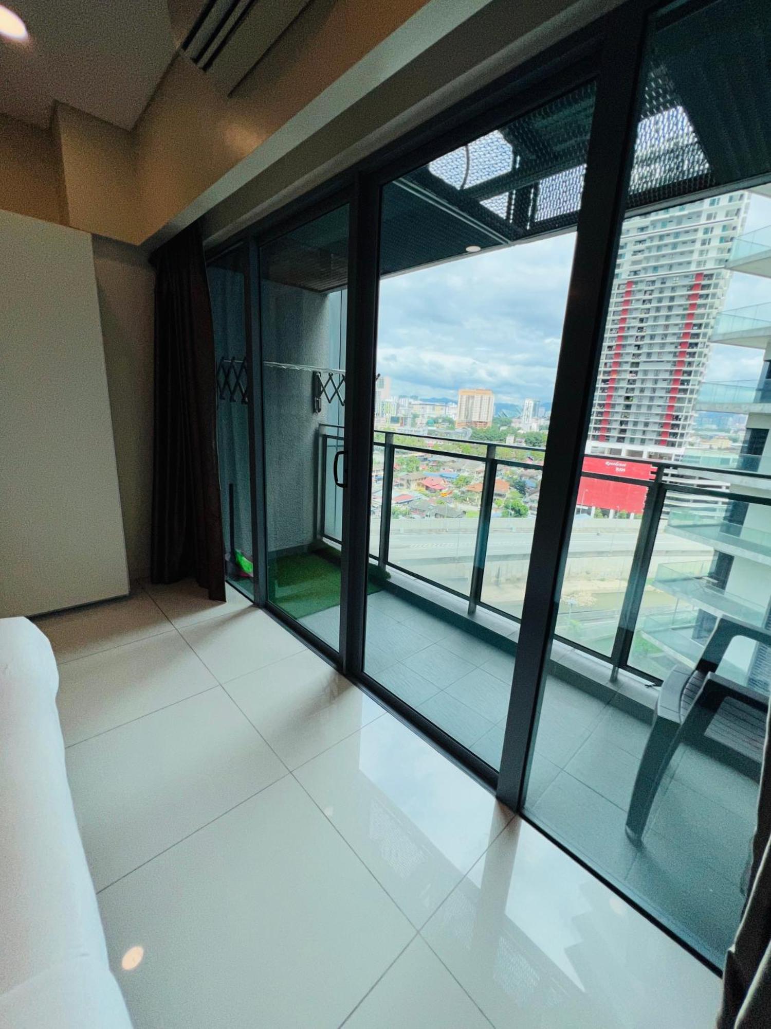 Summer Suites Klcc By Classy Kuala Lumpur Bagian luar foto